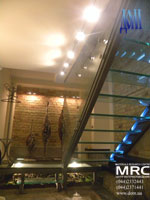 Лестница на тетивах со стеклянными ступенями от ДОМ  - foto 0