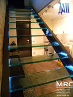Лестница на тетивах со стеклянными ступенями от ДОМ  - foto 1