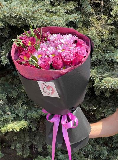 Квіти з доставкою в Києві,  оптові ціни - main
